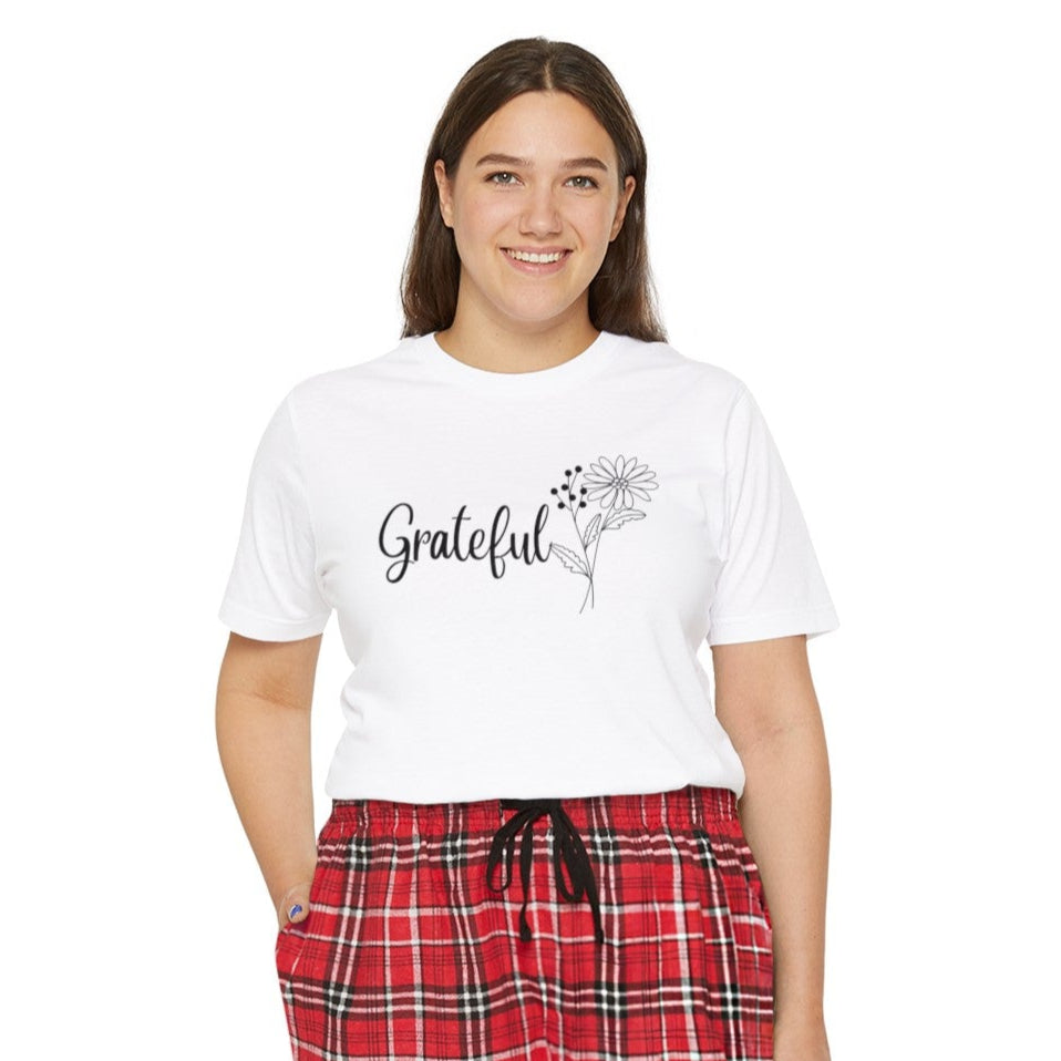 Grateful Pajama Set for Women Short Sleeve Pajama Set for Christian Mom Pajama Set Perfect for Mom Pajama set with Christian Message Comfy Christian Pajama Set